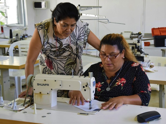 Comenzaron a capacitar a trabajadoras textiles