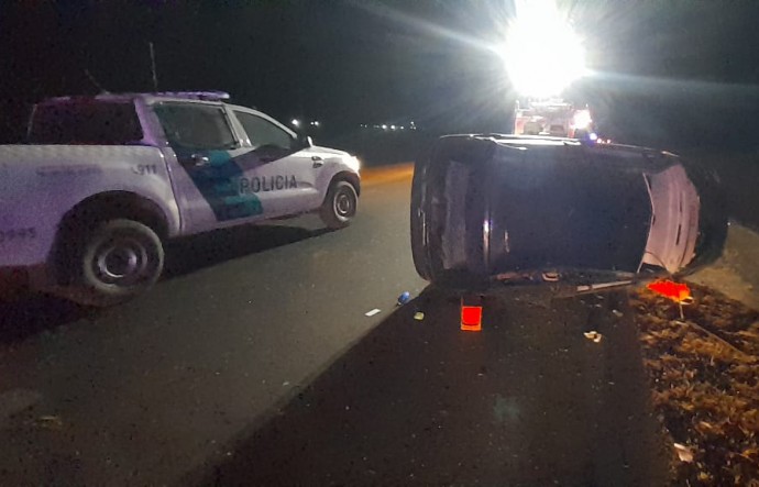 Volcó un automóvil en la Ruta Nacional 5