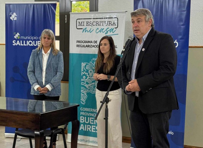 Más de treinta familias firmaron la escritura de su vivienda 
