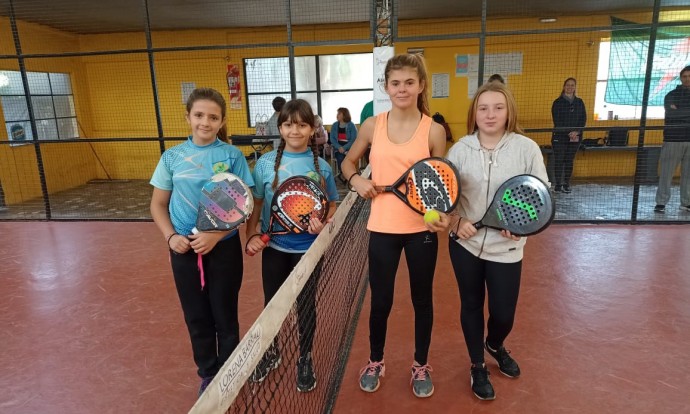 La Escuela de Padel del Newbery participó de un Torneo en Santa Rosa