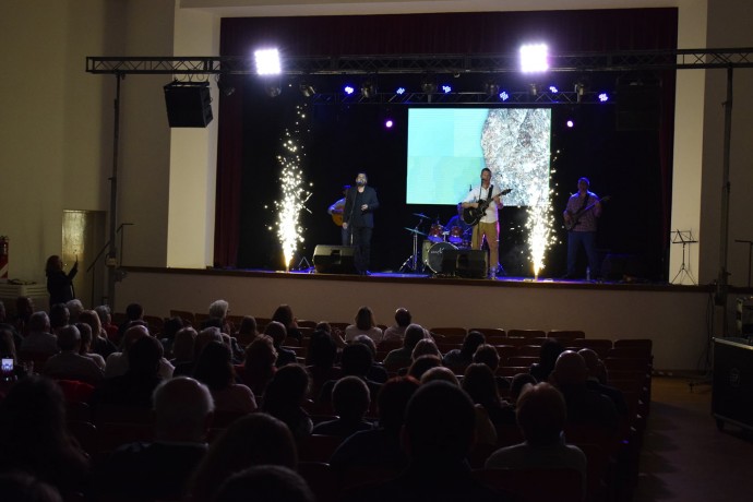 Fiesta por el “Día de la Música” a beneficio de Bomberos Voluntarios 