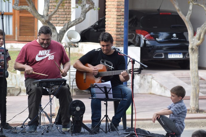 El Hogar Municipal “Atilio Scarpetta” celebró la llegada de la primavera