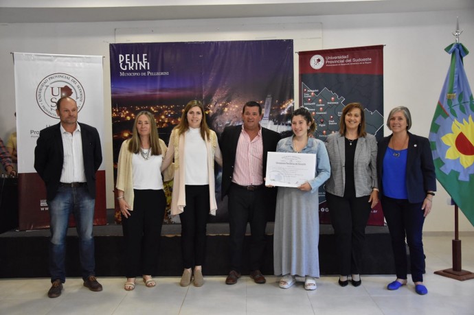 Acto de colación de la UPSO en el Centro Educativo y Tecnológico 