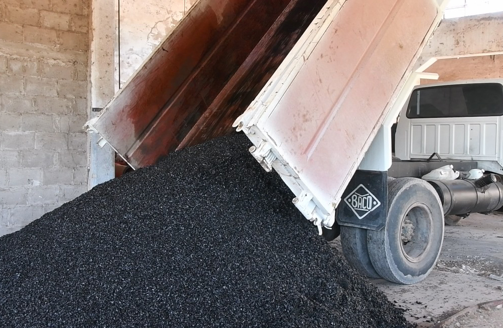  Llegaron más de ocho toneladas de asfalto en frío para tareas  de bacheo